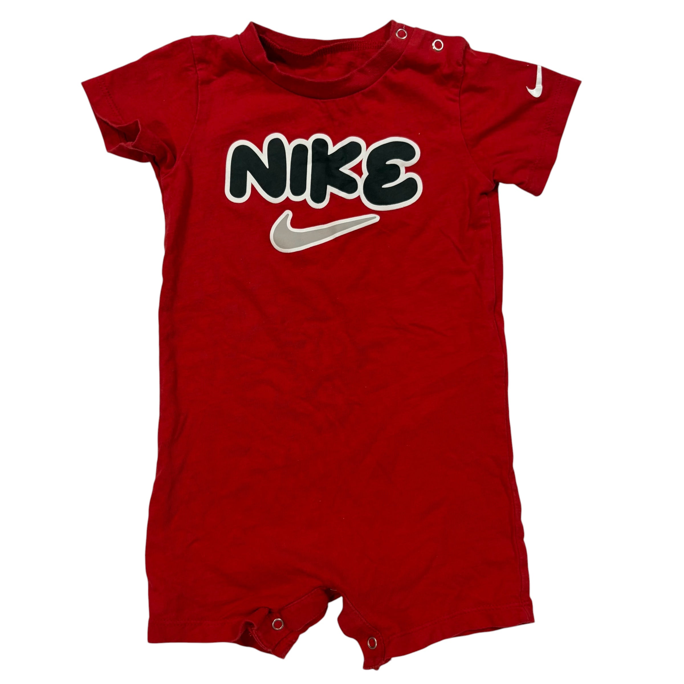 Nike - 18 mois